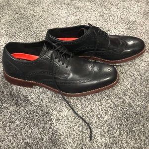 Size 8.5 rockport dress shoes